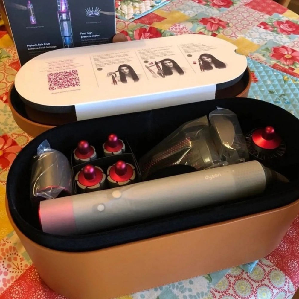 Dyson Airwrap™ styler Complete Nickel/Fuchsia Brand New - Picture 2 of 6